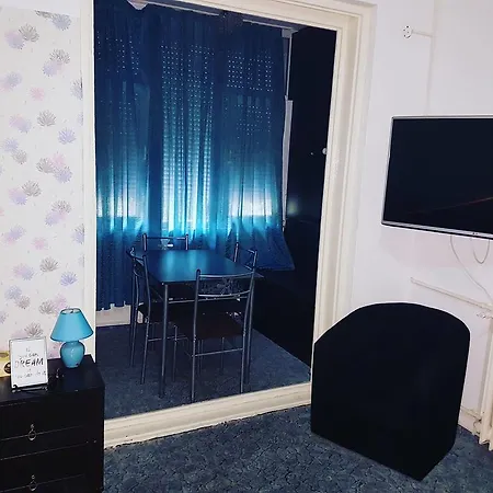 Apartment Vogue Studio *