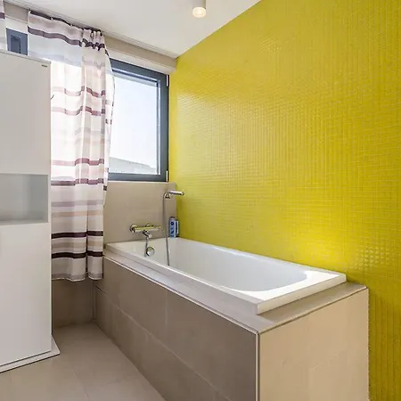 Apartment Vogue Studio *